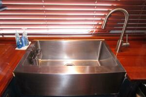 MY ALIBI 56ft Matthews Yacht For Sale