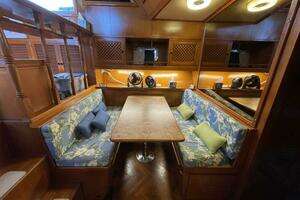 1987 Heritage East 40 Sundeck thumbnail 16