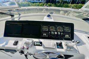 2001 Hatteras thumbnail 24