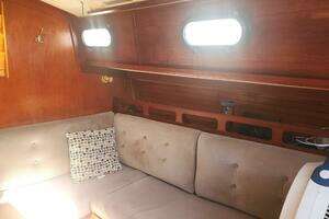 1987 Cape Dory 330 thumbnail 10
