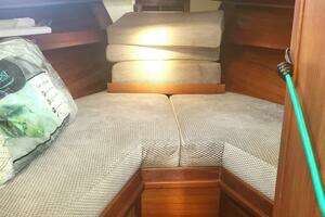 1987 Cape Dory 330 thumbnail 18