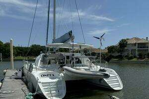 2010 Lagoon 380 thumbnail 3