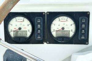 2010 Lagoon 380 thumbnail 25