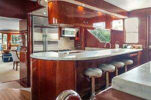 2005 Ocean Alexander 80 motoryacht thumbnail 9