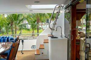 2005 Ocean Alexander 80 motoryacht thumbnail 110
