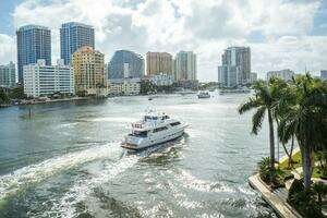2005 Ocean Alexander 80 motoryacht thumbnail 91