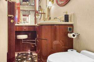 2005 Ocean Alexander 80 motoryacht thumbnail 45