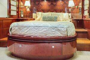 2005 Ocean Alexander 80 motoryacht thumbnail 53