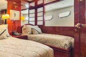2005 Ocean Alexander 80 motoryacht thumbnail 54