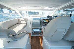 2021 Princess V40 thumbnail 15