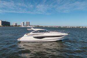 2021 Princess V40 thumbnail 44