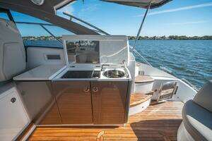 2021 Princess V40 thumbnail 14