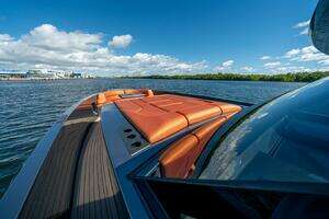 2022 Vanquish Yachts VQ45 thumbnail 23