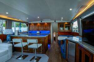 1998 Viking 58 Convertible thumbnail 12