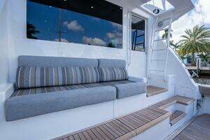 1998 Viking 58 Convertible thumbnail 11