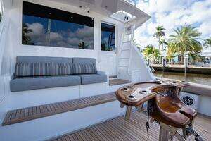 1998 Viking 58 Convertible thumbnail 8