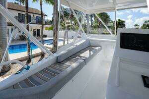 1998 Viking 58 Convertible thumbnail 57