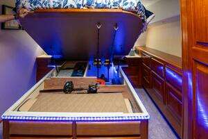 1998 Viking 58 Convertible thumbnail 48