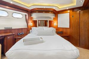 MAMBO 112ft Ferretti Yachts Yacht For Sale