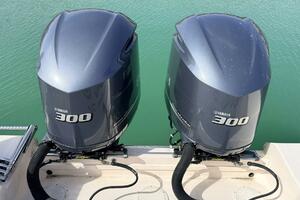 30ft Grady White Yacht For Sale