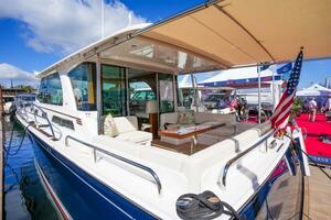 Photo 5937807 for 2027 Sabre 51 Salon Express  