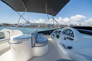 2001 Azimut 46 thumbnail 29