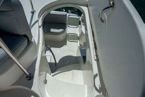 2001 Azimut 46 thumbnail 33