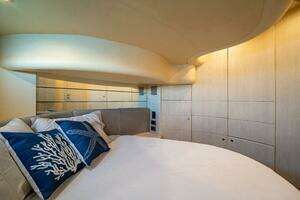 2001 Azimut 46 thumbnail 55