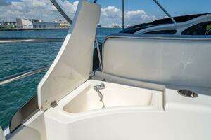 2001 Azimut 46 thumbnail 31