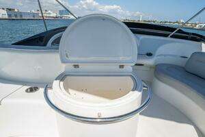 2001 Azimut 46 thumbnail 32