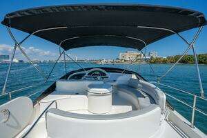 2001 Azimut 46 thumbnail 25