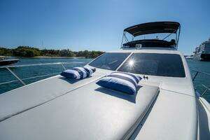 2001 Azimut 46 thumbnail 37