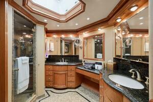 Cheoy Lee 95 FOOTLOOSE - Master Stateroom Ensuite Head