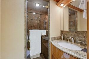 Cheoy Lee 95 FOOTLOOSE - Guest Stateroom 1 Ensuite Head