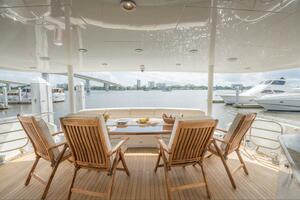 Cheoy Lee 95 FOOTLOOSE - Main Deck Aft