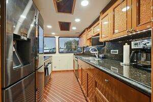 2008 Cheoy Lee 95 Motor Yacht thumbnail 41
