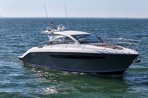 41ft Pursuit Yacht For Sale