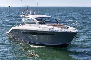 41ft Pursuit Yacht For Sale