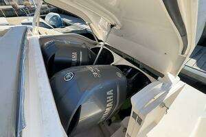 2015 Pursuit SC 365i Sport Coupe thumbnail 40