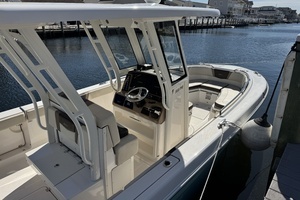 2020 Robalo R272 Center Console thumbnail 10