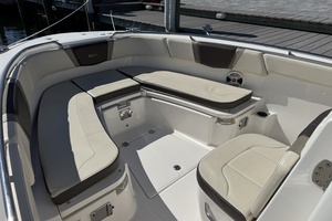 2020 Robalo R272 Center Console thumbnail 17