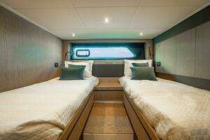 2022 Azimut 45 Atlantis thumbnail 13
