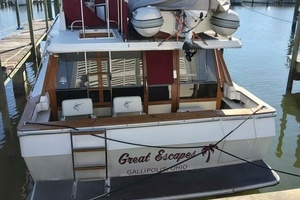 45ft Bayliner Yacht For Sale