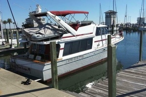45ft Bayliner Yacht For Sale