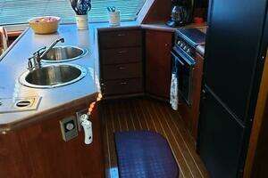 1991 Bayliner 4588 Pilothouse Motoryacht thumbnail 7