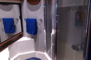 45ft Bayliner Yacht For Sale