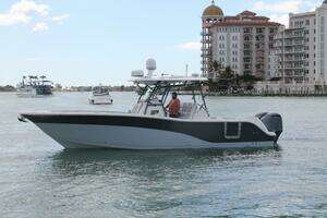 2018 Sea Fox 328 Commander thumbnail 1