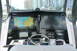 2018 Sea Fox 328 Commander thumbnail 15
