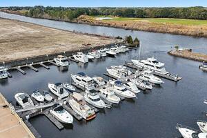 Still Not My Fault 39ft Carver Yacht For Sale