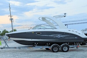 Photo 5940290 for 2014 Chaparral 264 Sunesta  